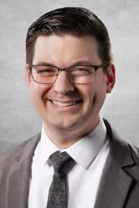 Kent attends advisor summit